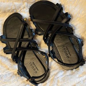 Gucci sandals. Size 7us women